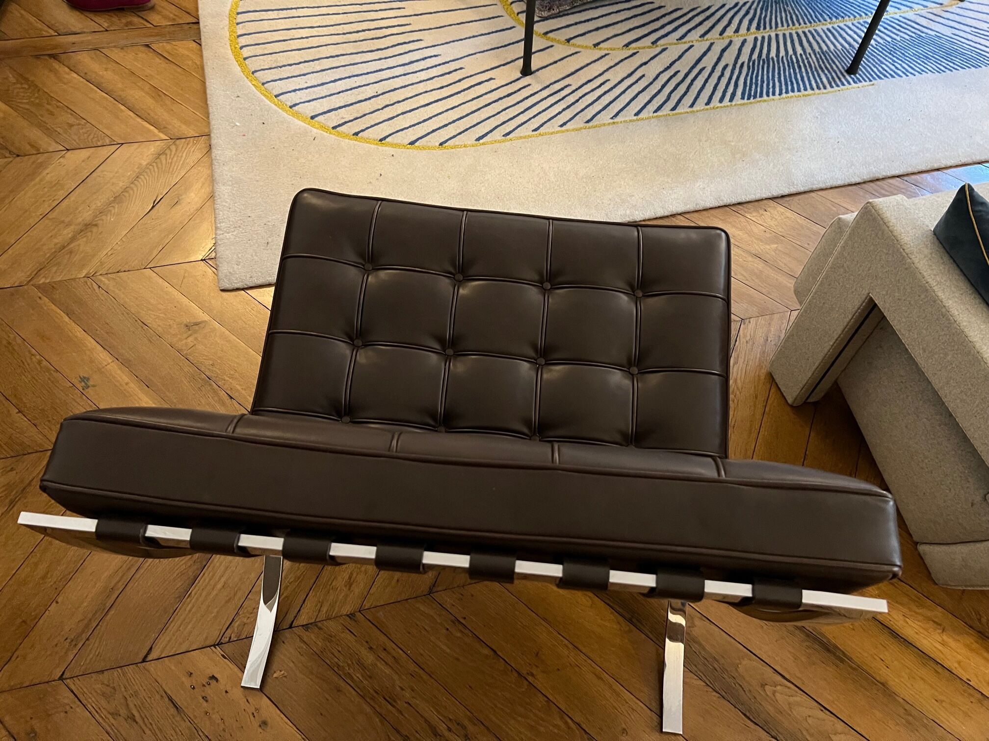 Chauffeuse Barcelona original edition by Ludwig Mies Van Der Rohe, Knoll