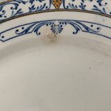 11 old Creil and Montereau dessert plates, Colbert service