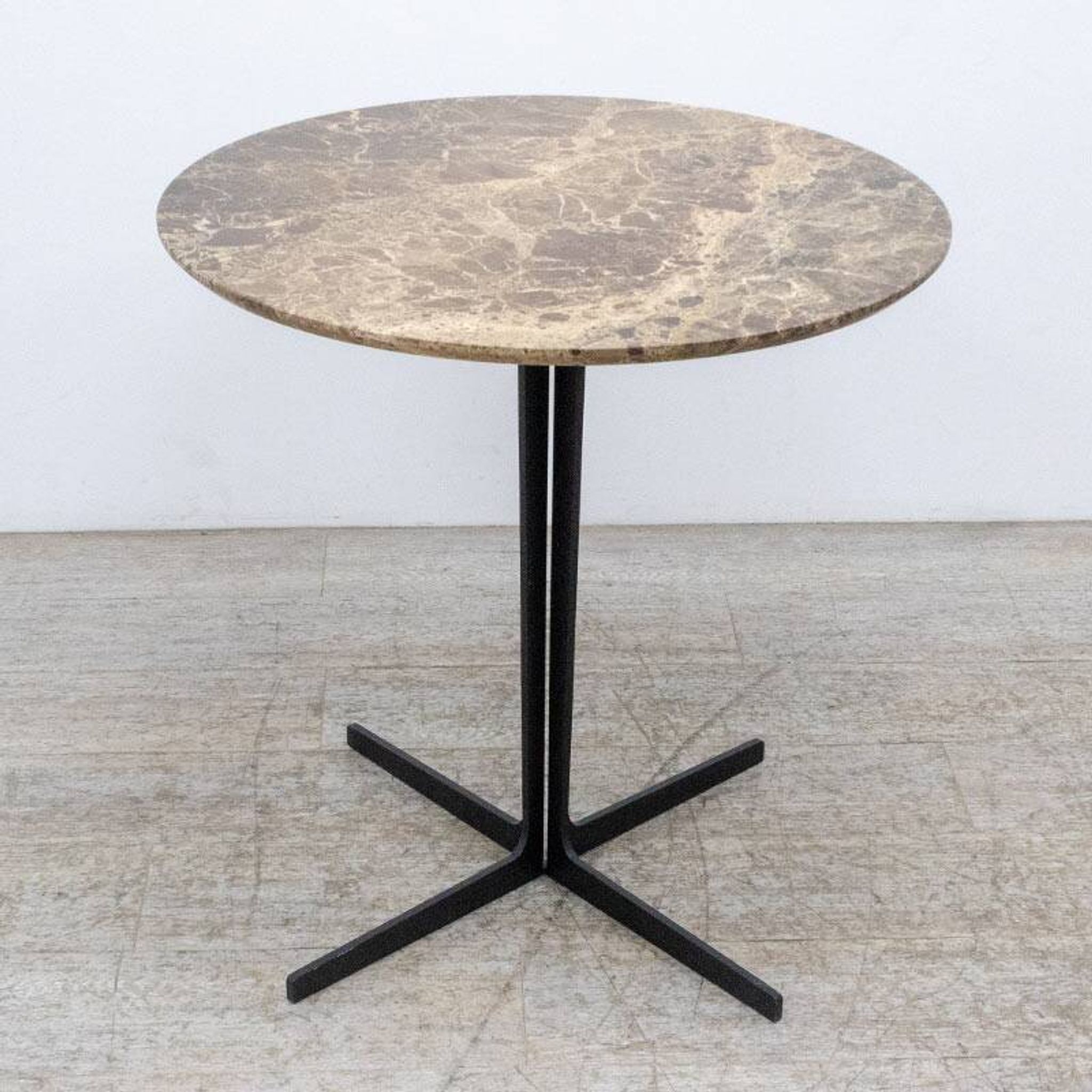 TACCHINI Split round table Ø70 in brown marble