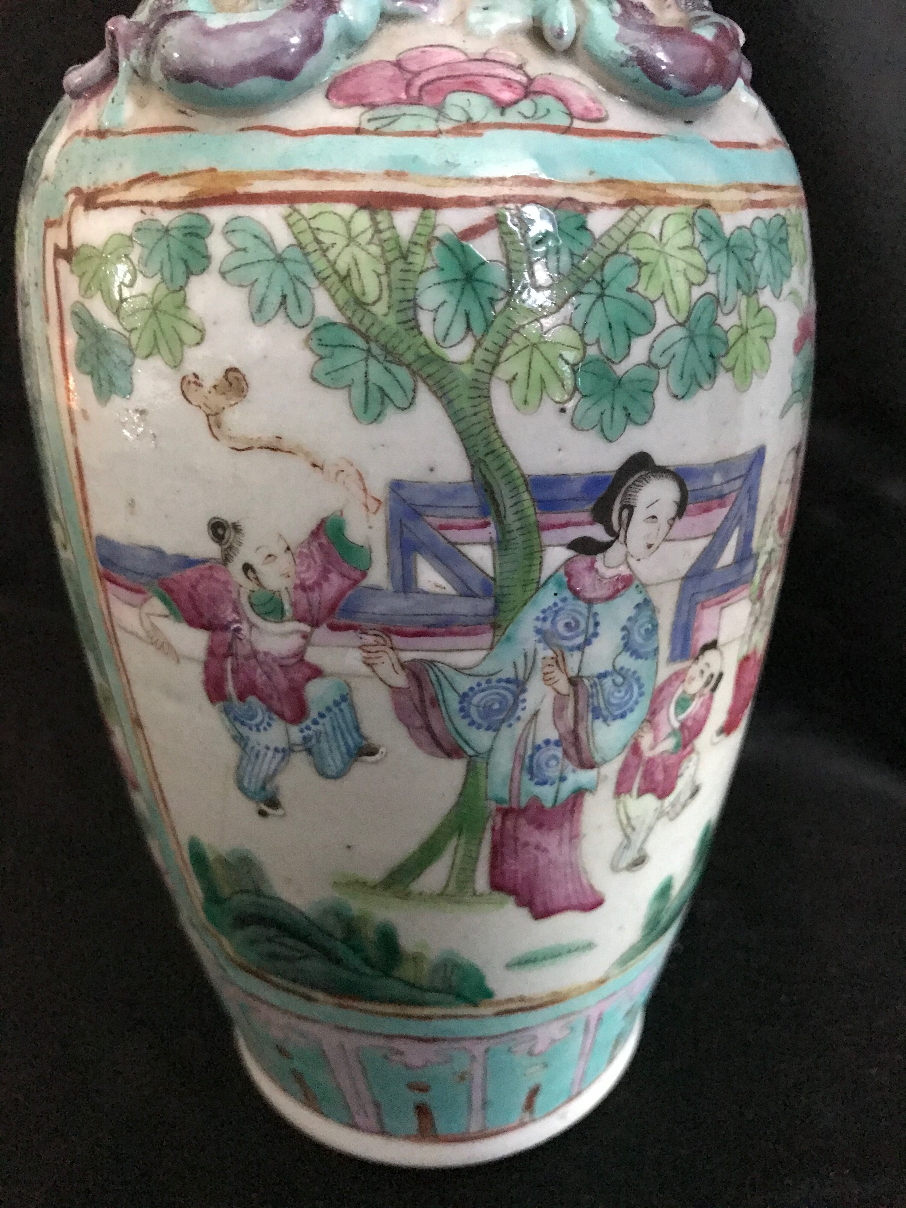 Vase - Canton - Porcelain - Family Scene - China - 19th Century