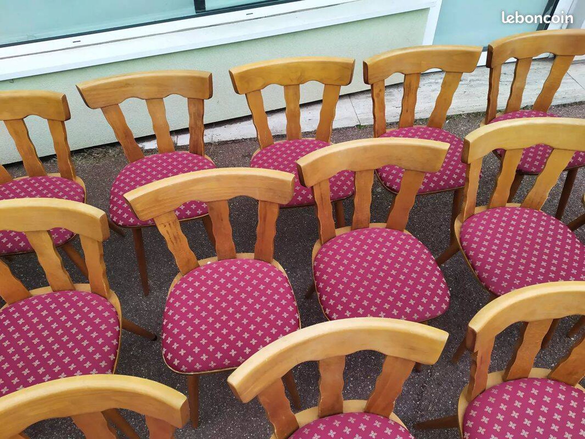 Set of 20 vintage wooden bistro chairs with cushions, year 7