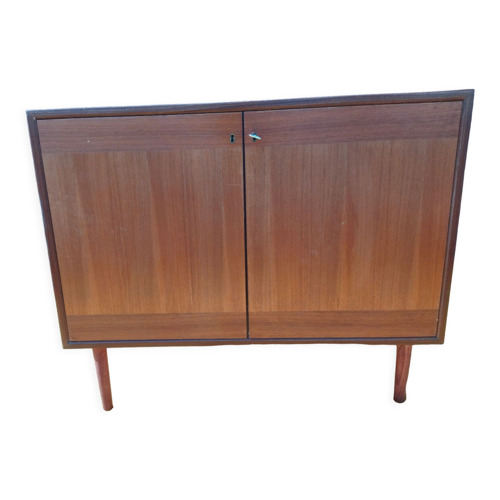 Vintage chest of drawers swing doors