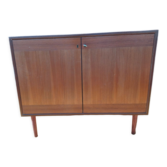Vintage chest of drawers swing doors