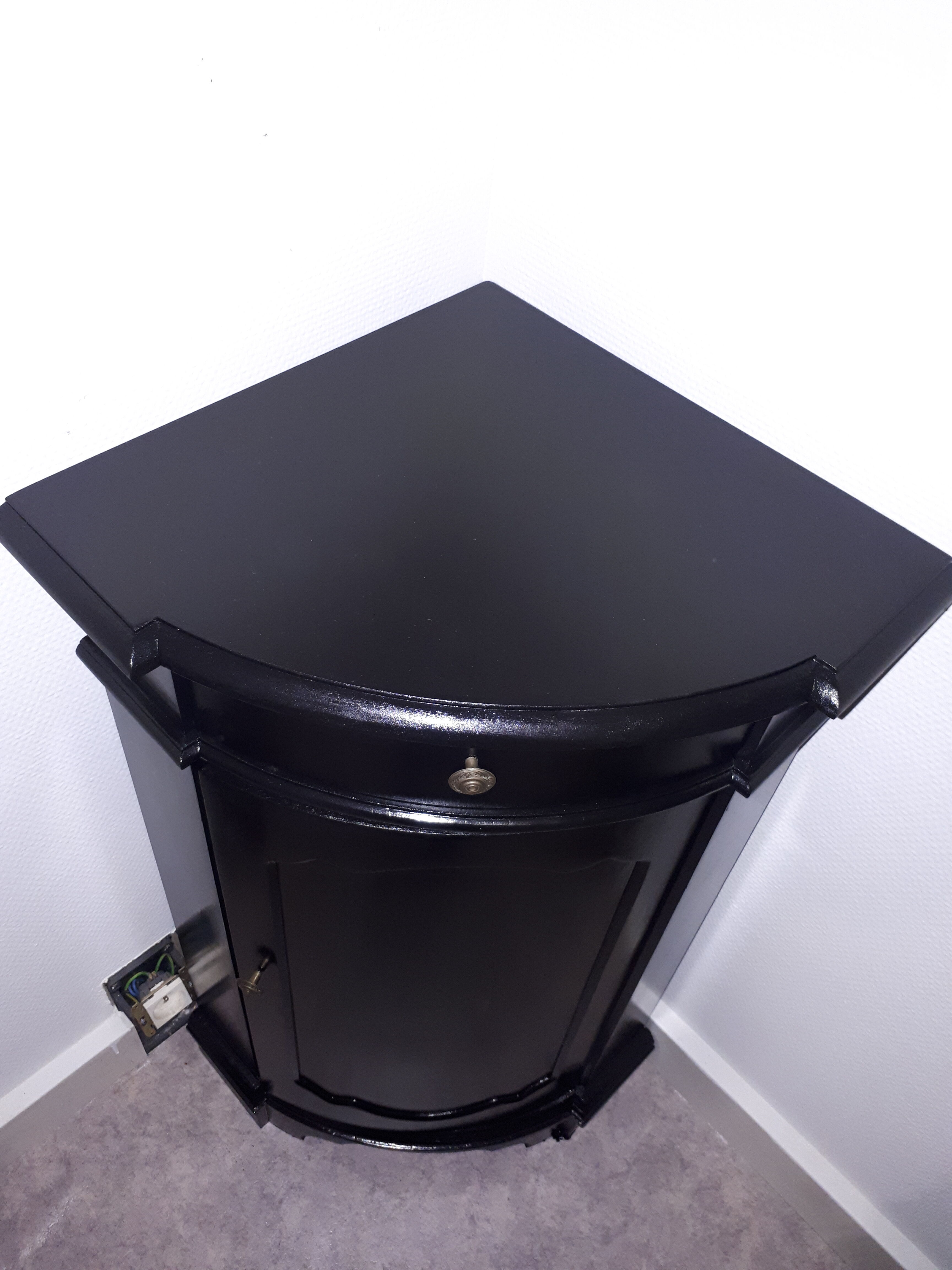 Corner furniture neckline, Italy