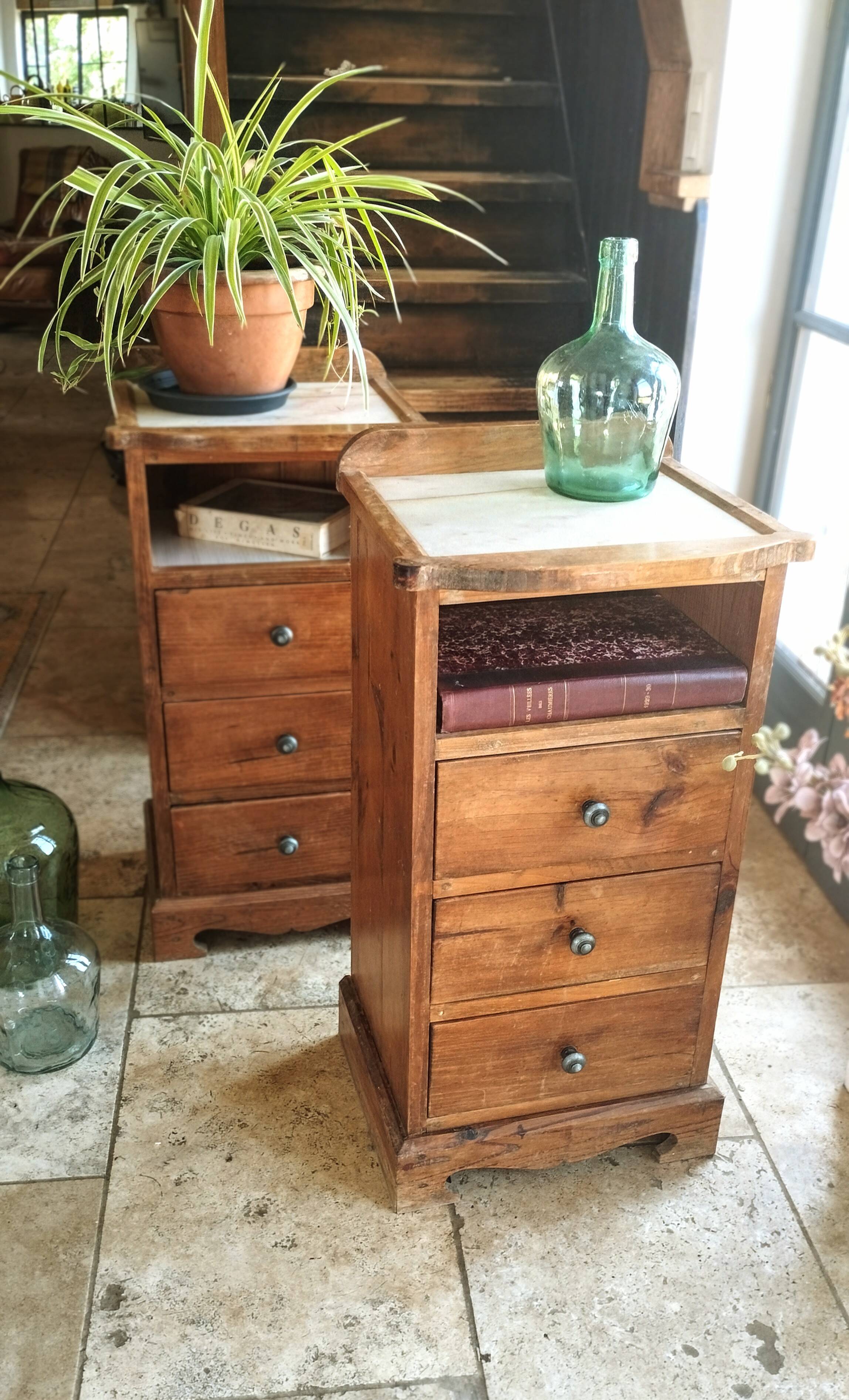 Paire de commodes vintage