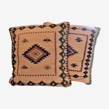 Lot of 2 ethnic wool cushions