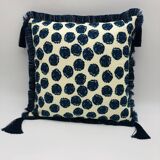 Square cushion, cover and insert. Model "Olivia".