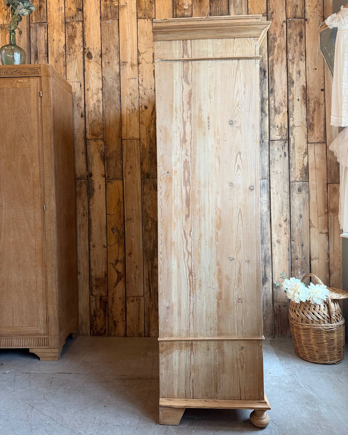 English hosiery (renovated)