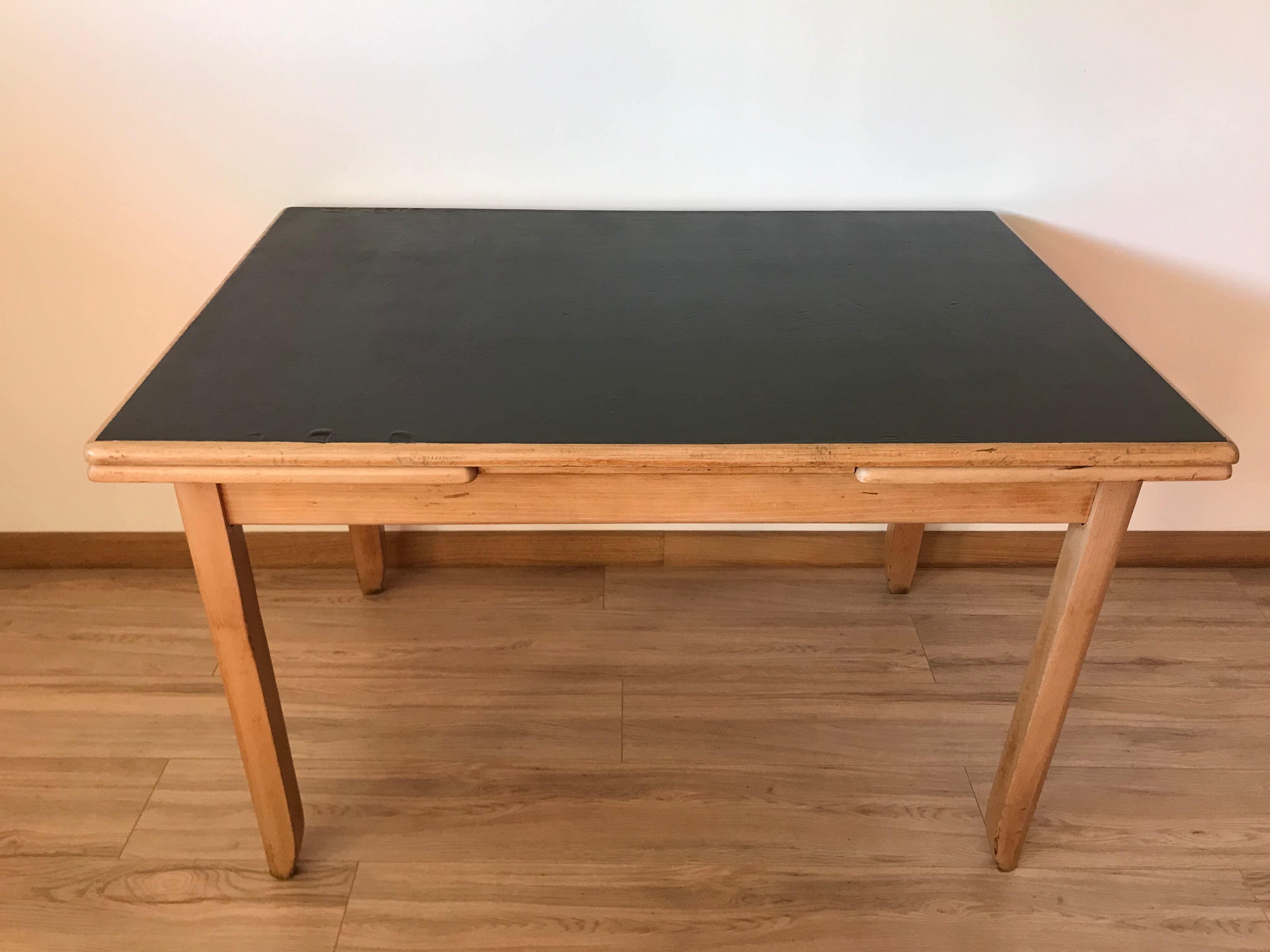 Mado table of old farmhouse