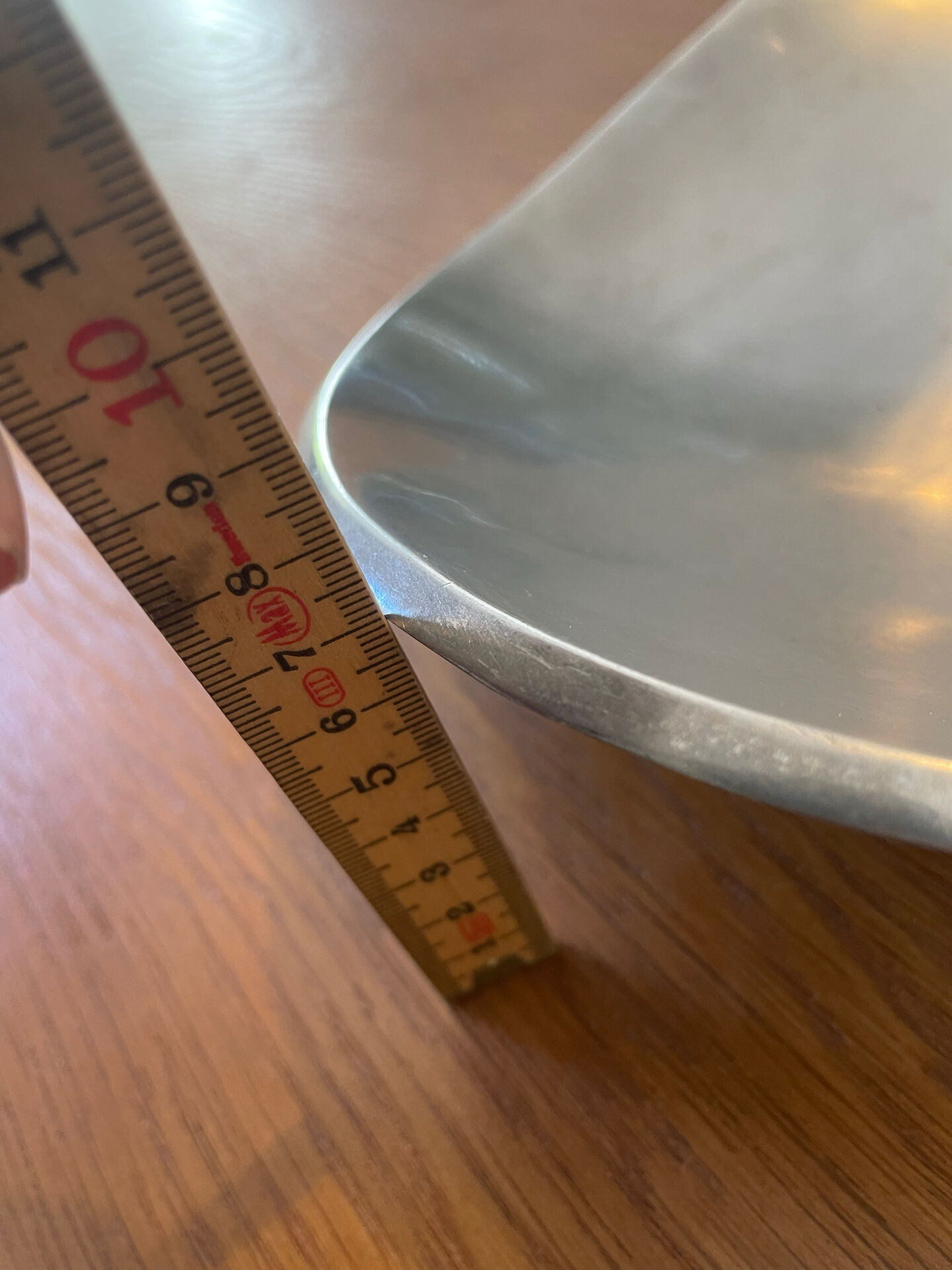 Elegant forged aluminium catchall.