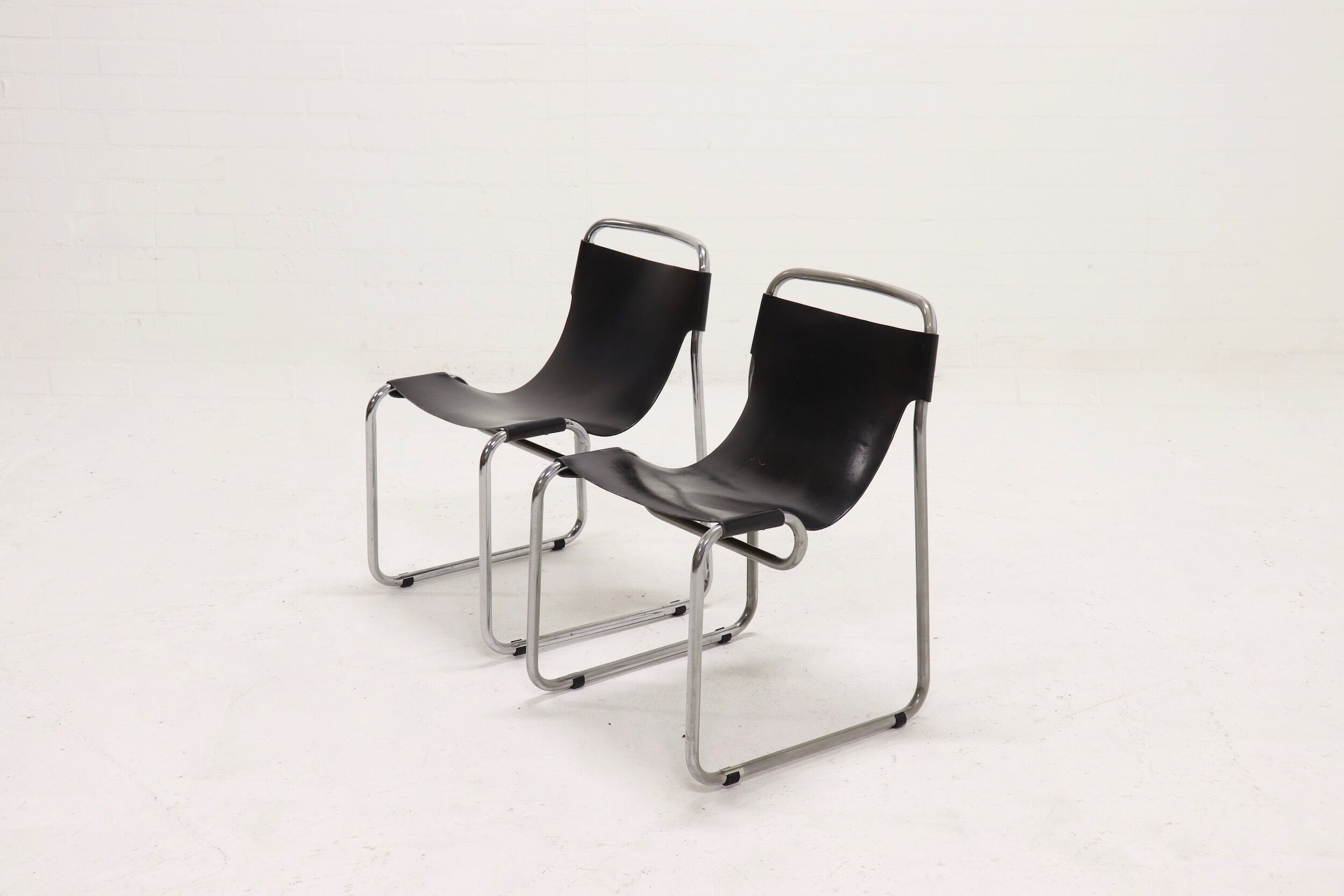 Set of 2 tubular chairs