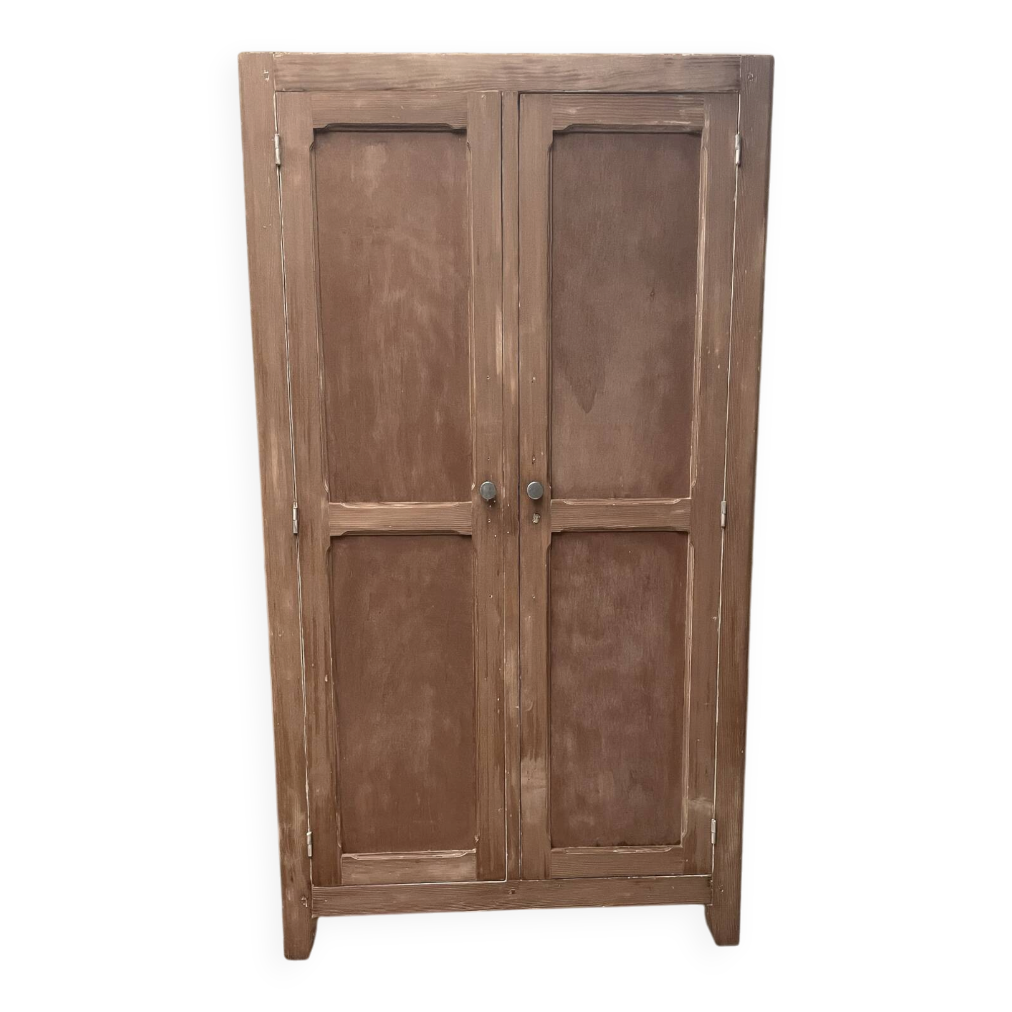 Armoire parisienne