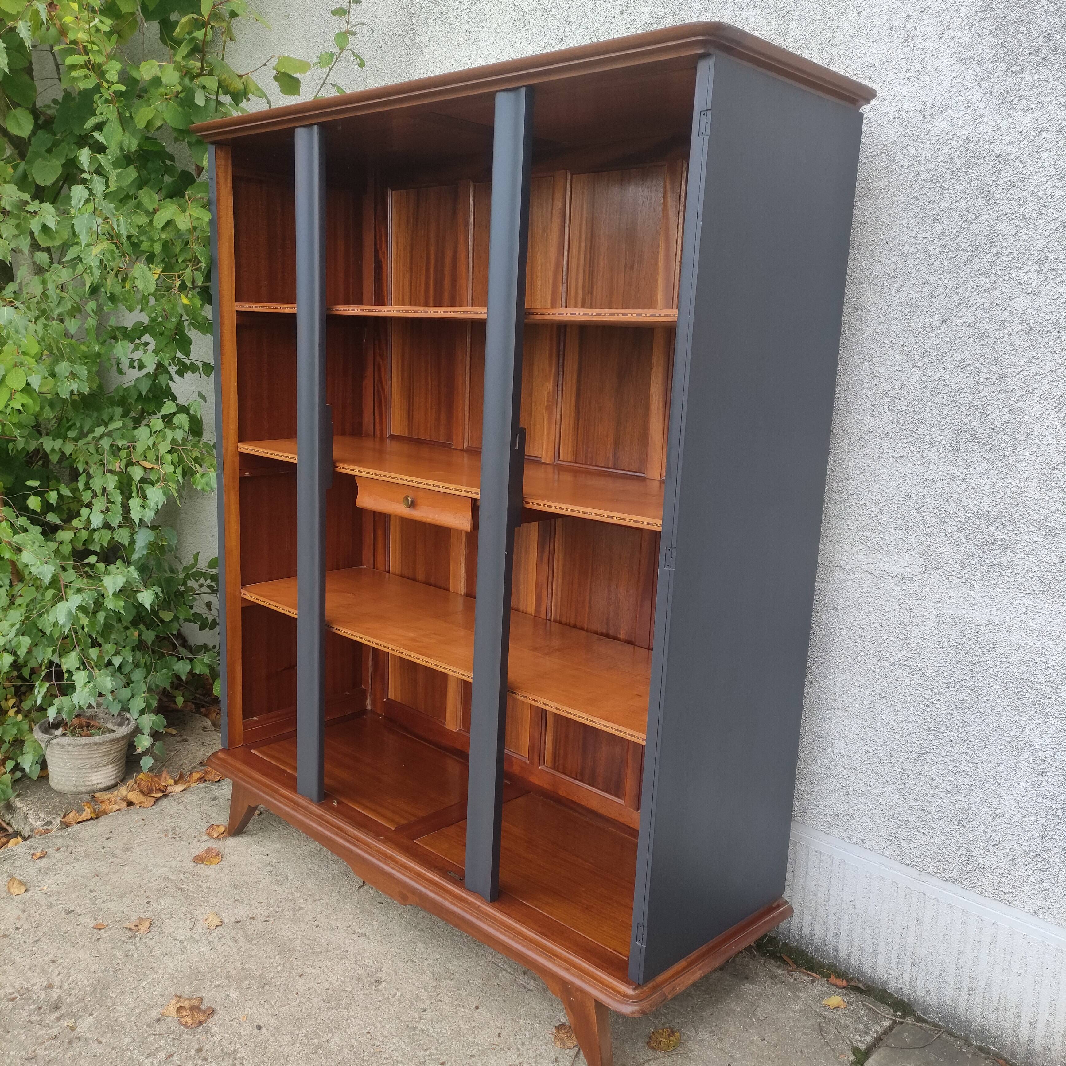 Library grade, shelf
