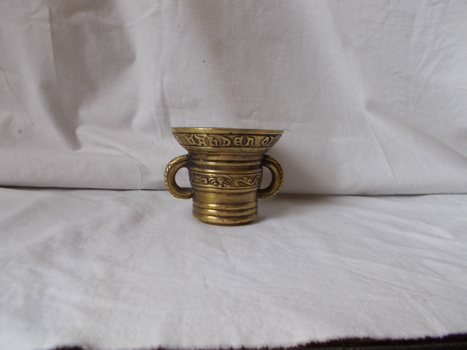 Brass pot 2 handles