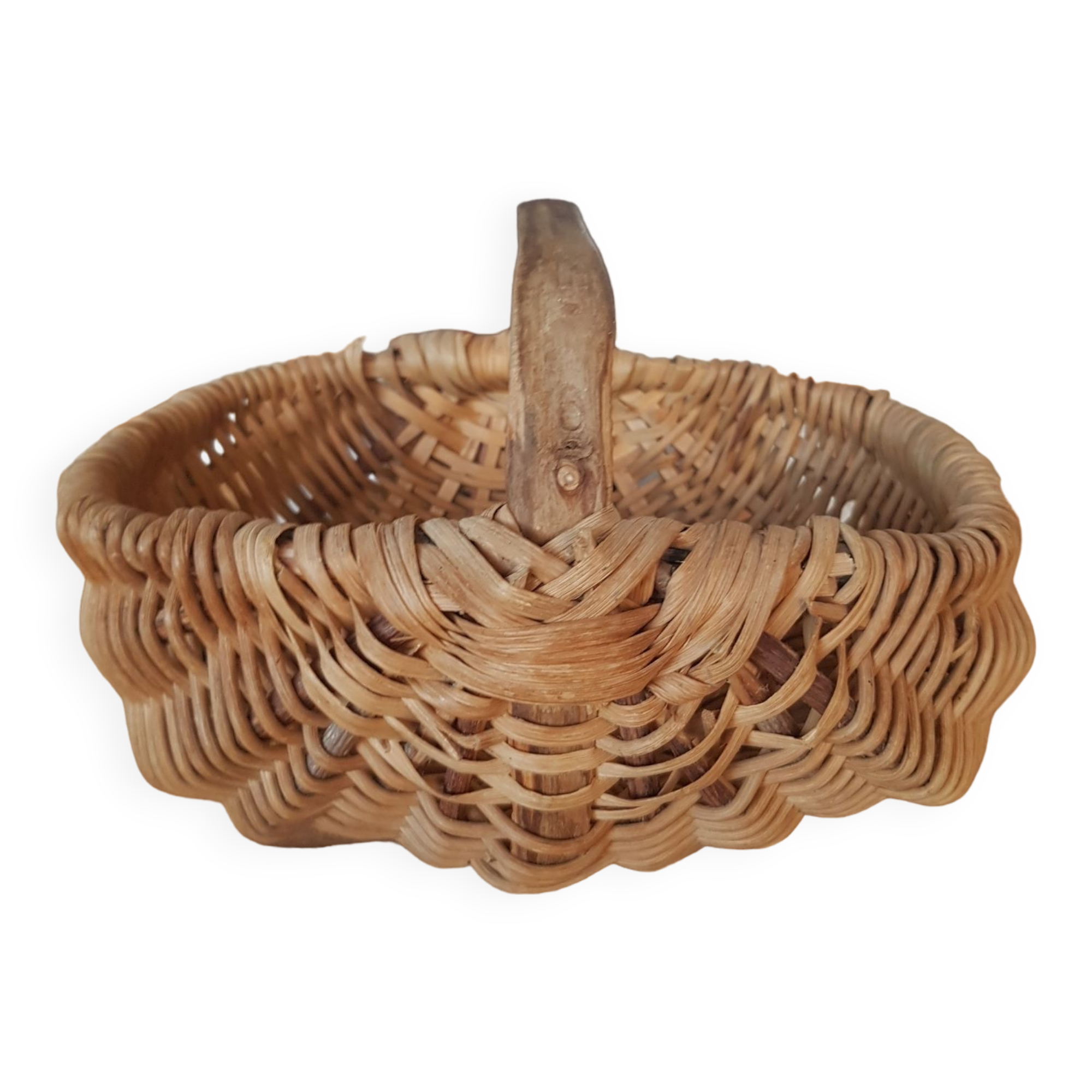 Artisanal wicker basket Auvergne