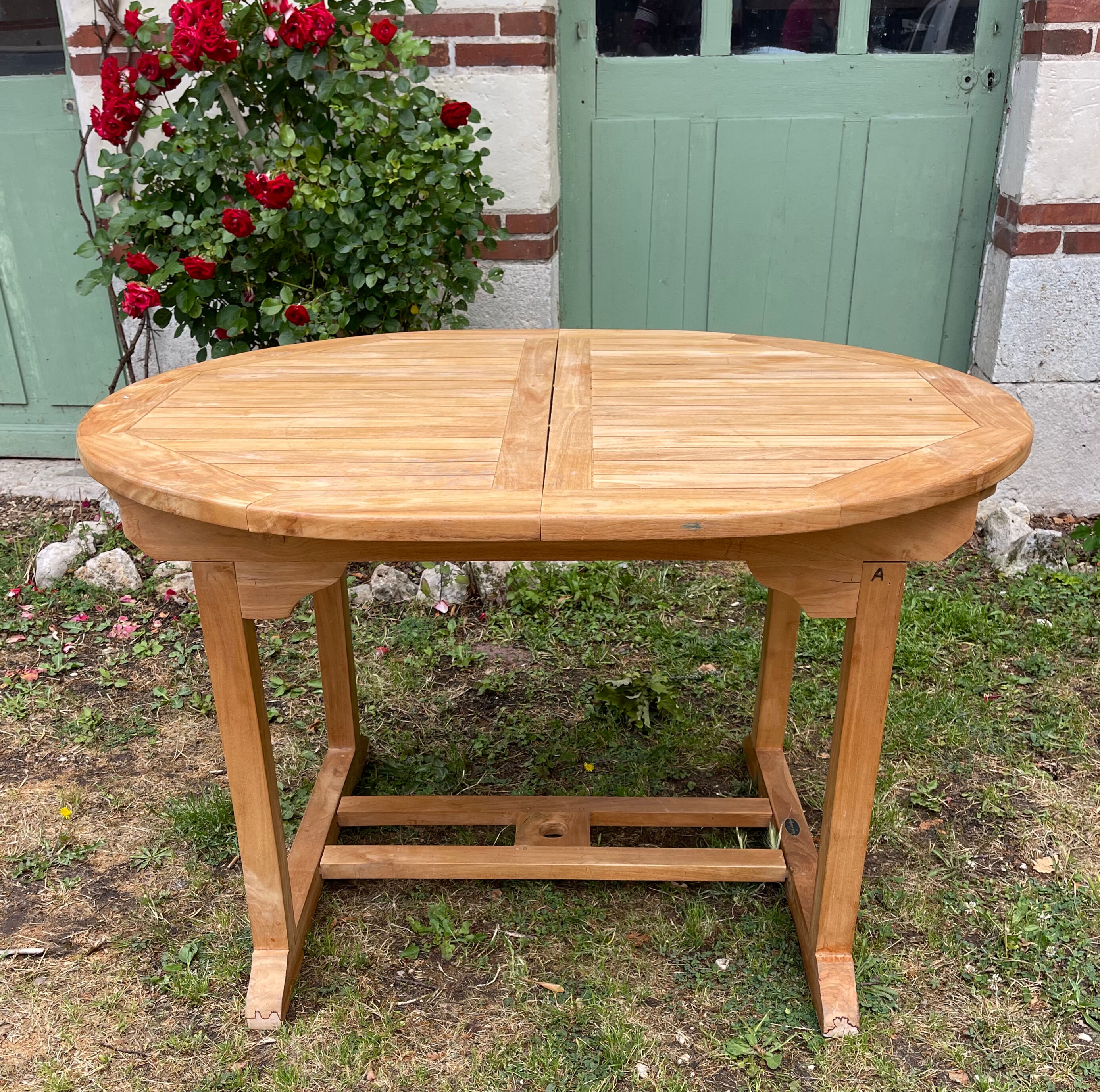 Garden table