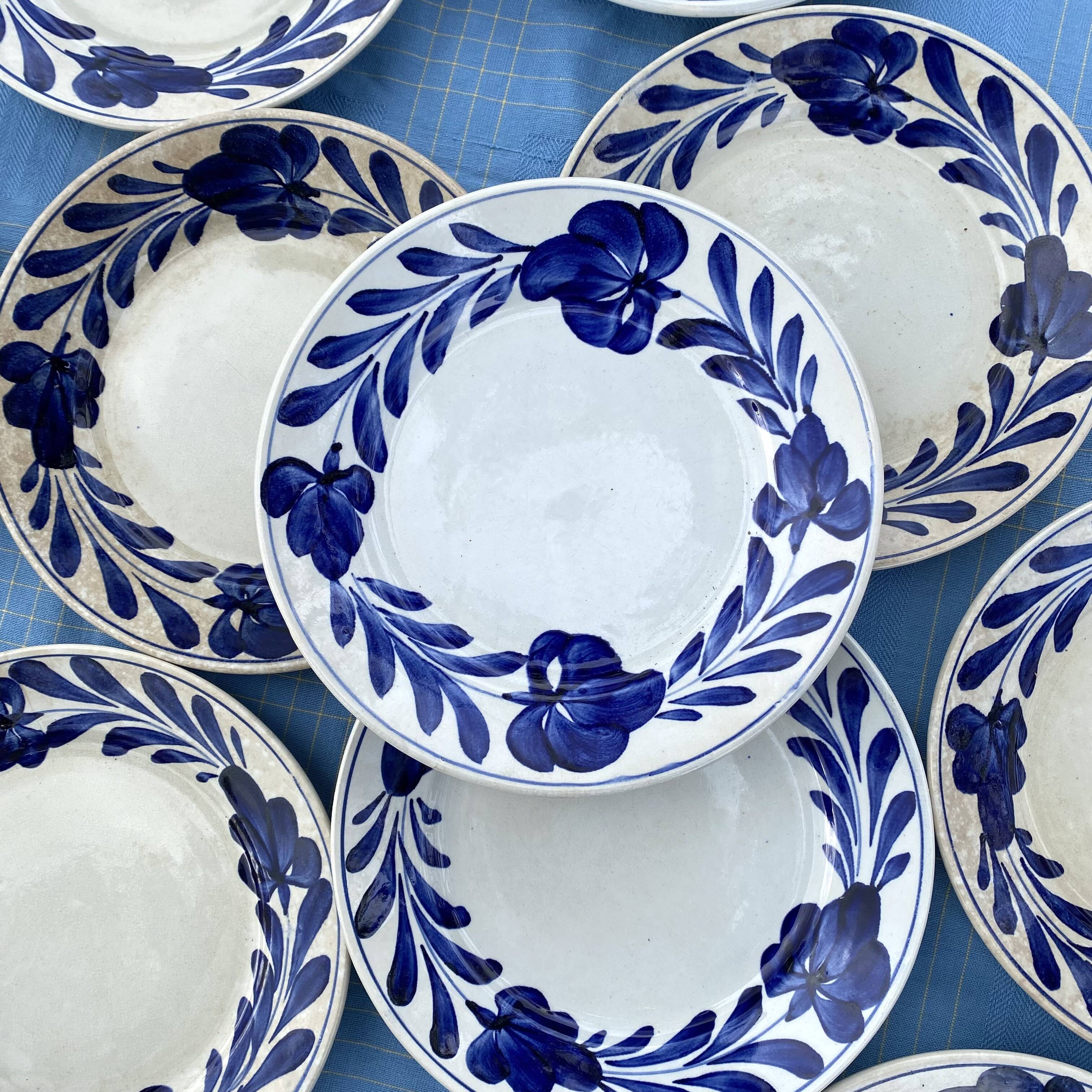 Assiettes à dessert  anciennes Luneville fleurs bleu cobalt