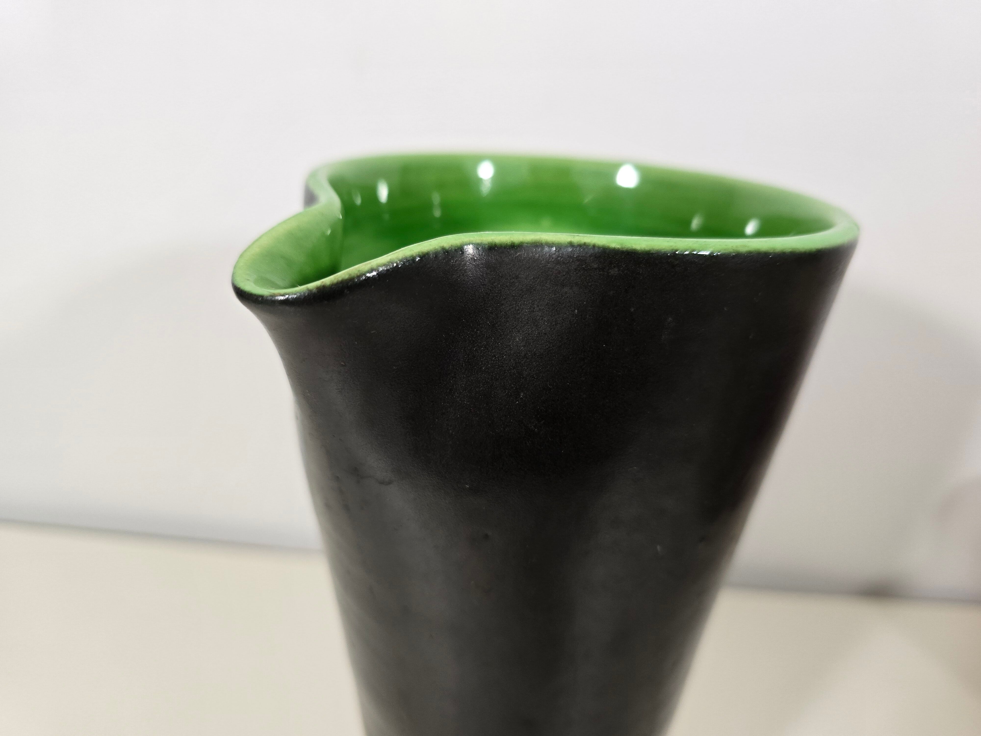 Pitcher and 6 cups model 860 by Pol Chambost in ceramic from around 1950.