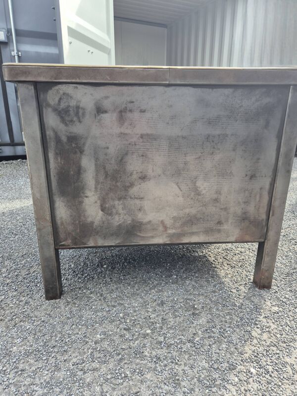 Bureau industriel en métal – style vintage / loft