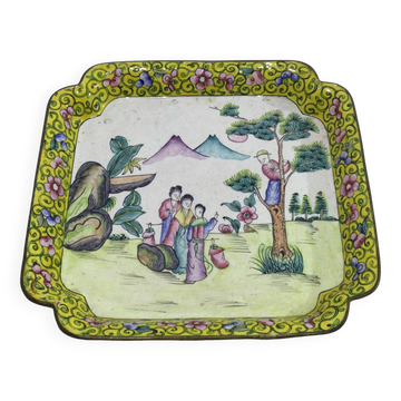 Plateau asiatique en cuivre émaillé