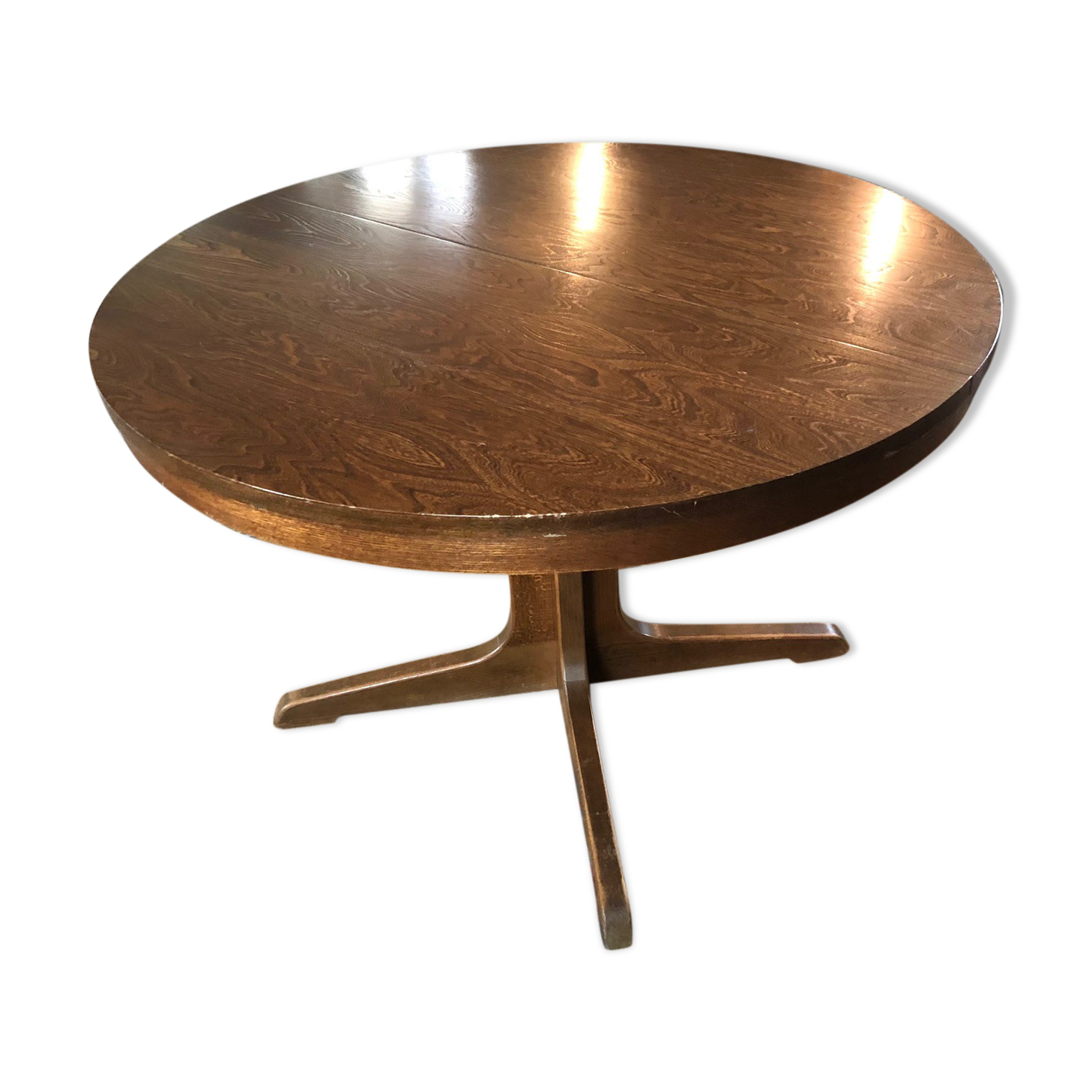 Scandinavian round table butterfly extensions