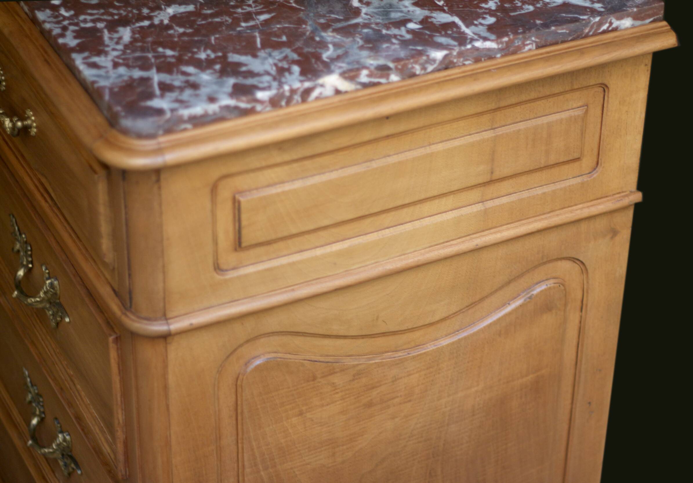 walnut chest of drawers by L. GENIN (Marseille). Circa 1900.