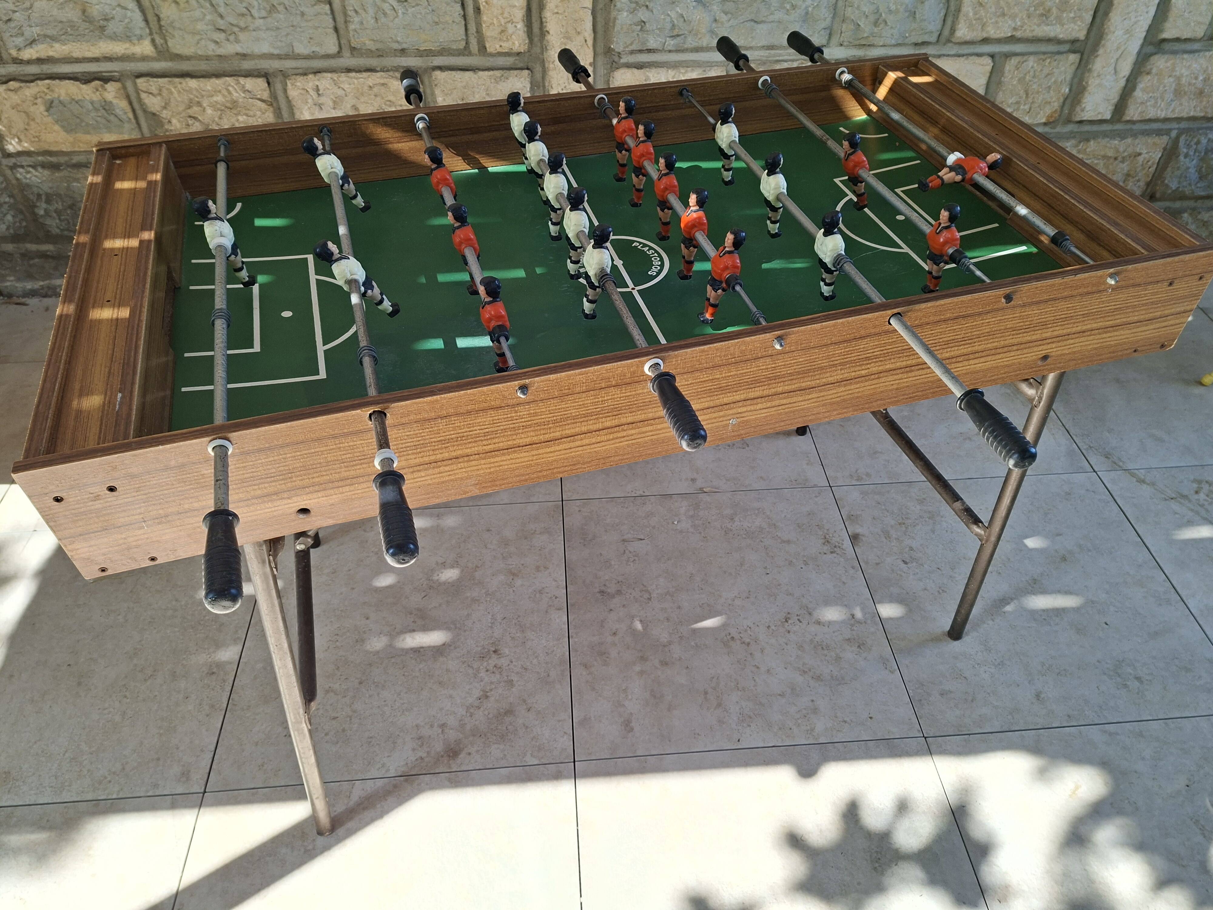 Vintage Plastobois foosball table – 70s/80s with retro charm and in its original condition.