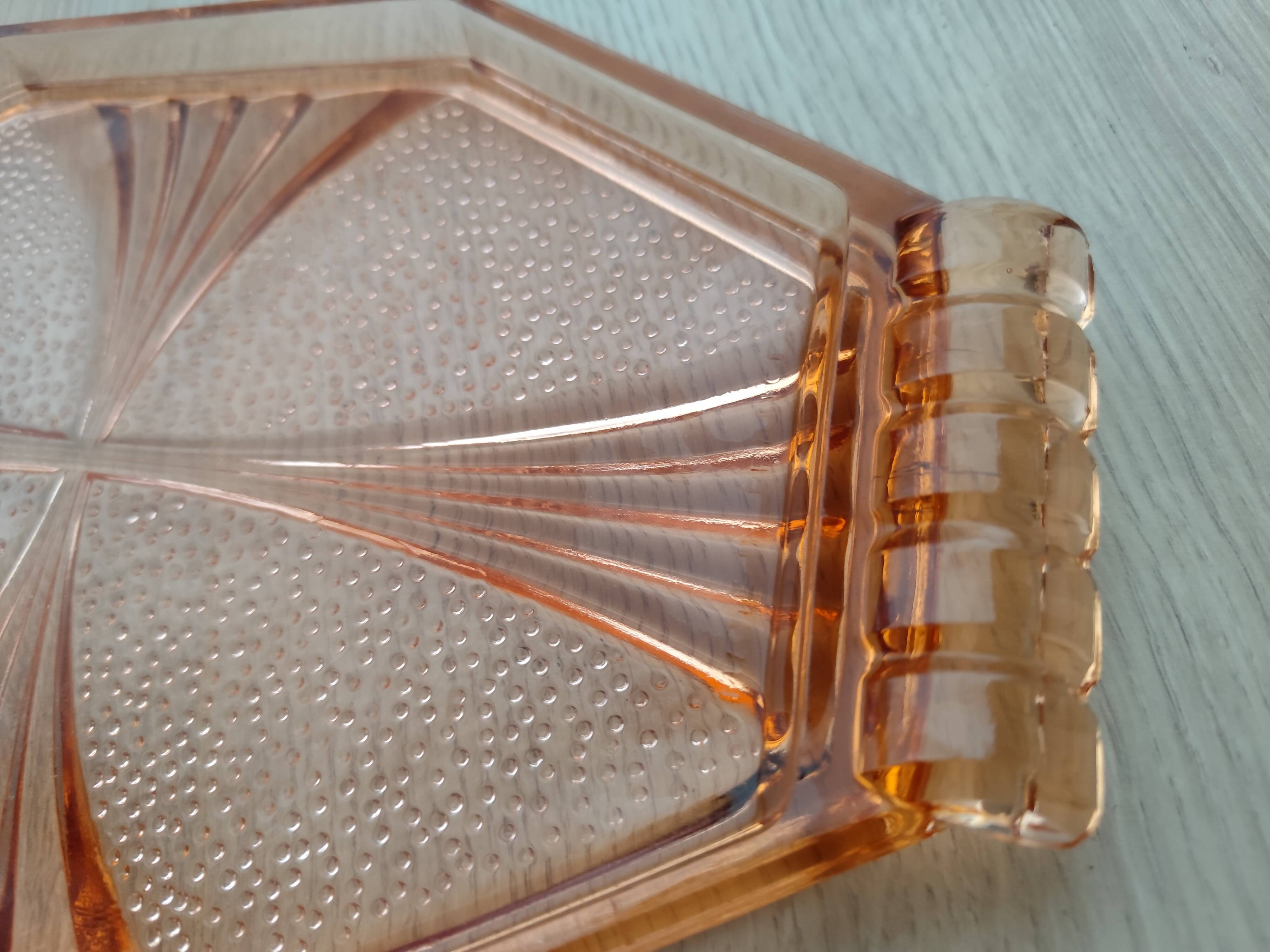 Plateau octogonal Art Deco en verre rose antique