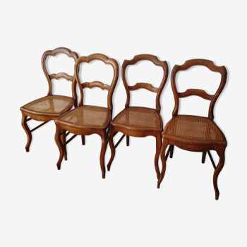 Lot de 4 chaises cannées en bois fruitier