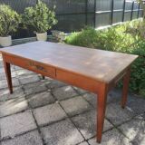 Old farm in Cherry table