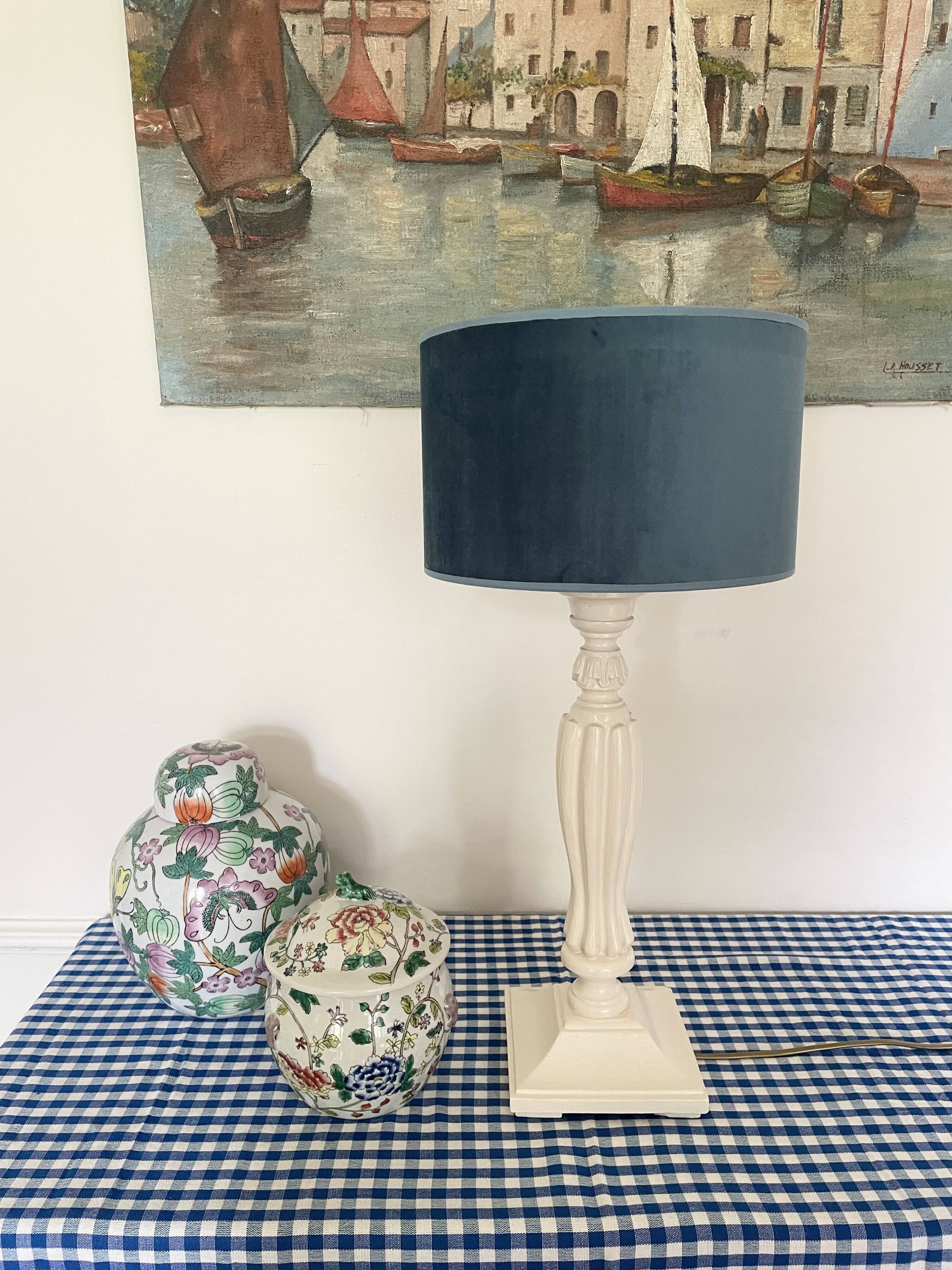 Lampe en bois sculpté Blanc d’Ivoire