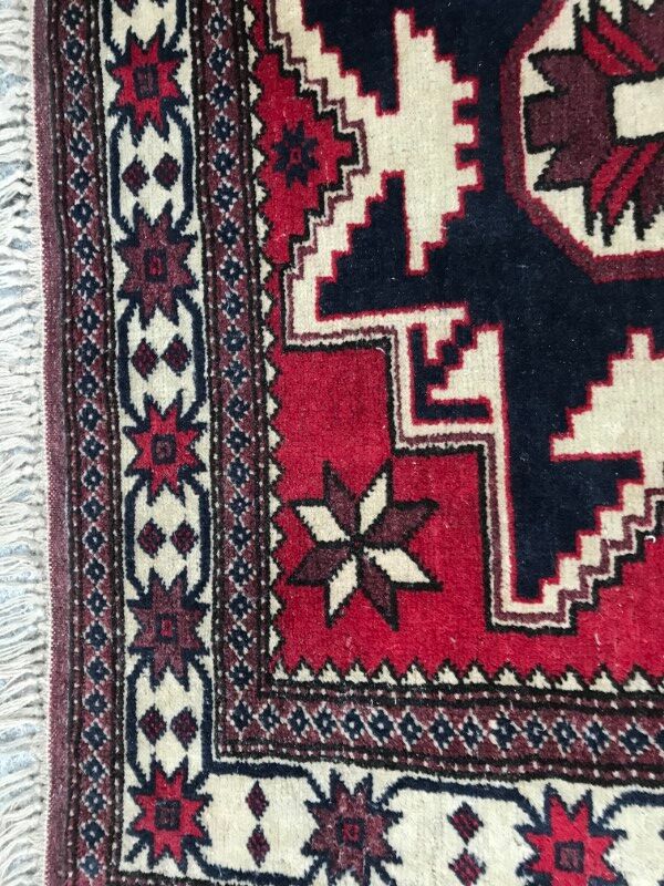 Vintage carpet turkish konya done hand 102 x 175 cm