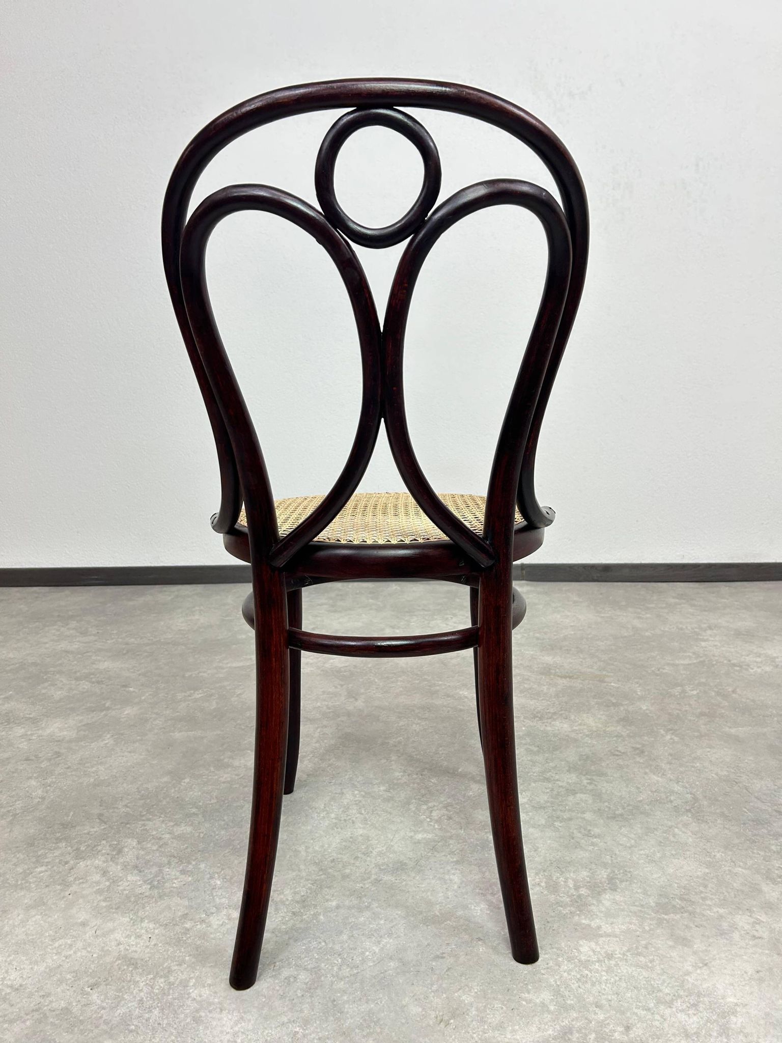 Bentwood dining chair No. 19 by Thonet
