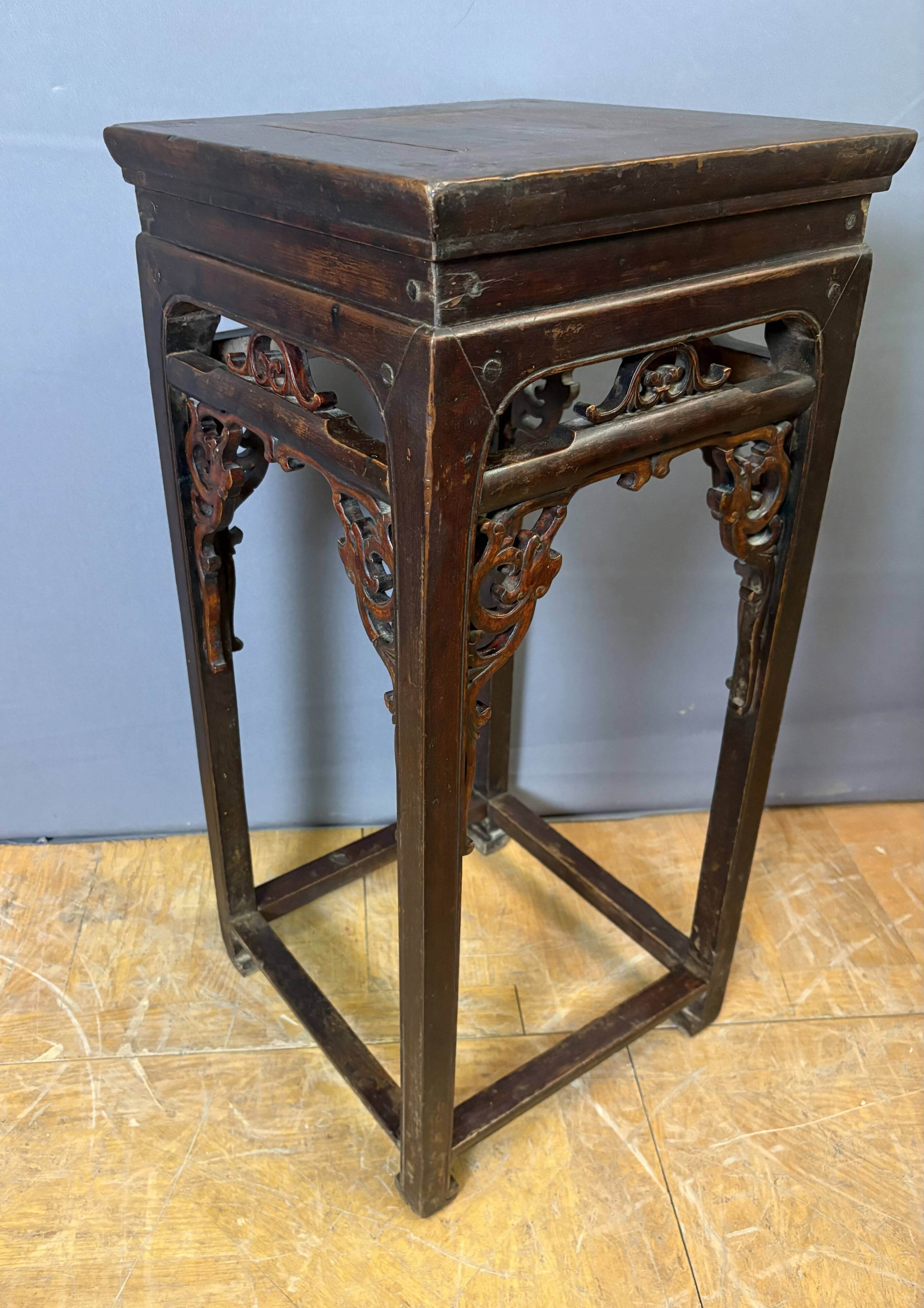 Sellette Chinoise en bois laqué fin XIX