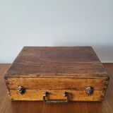 Old painter's case and palette