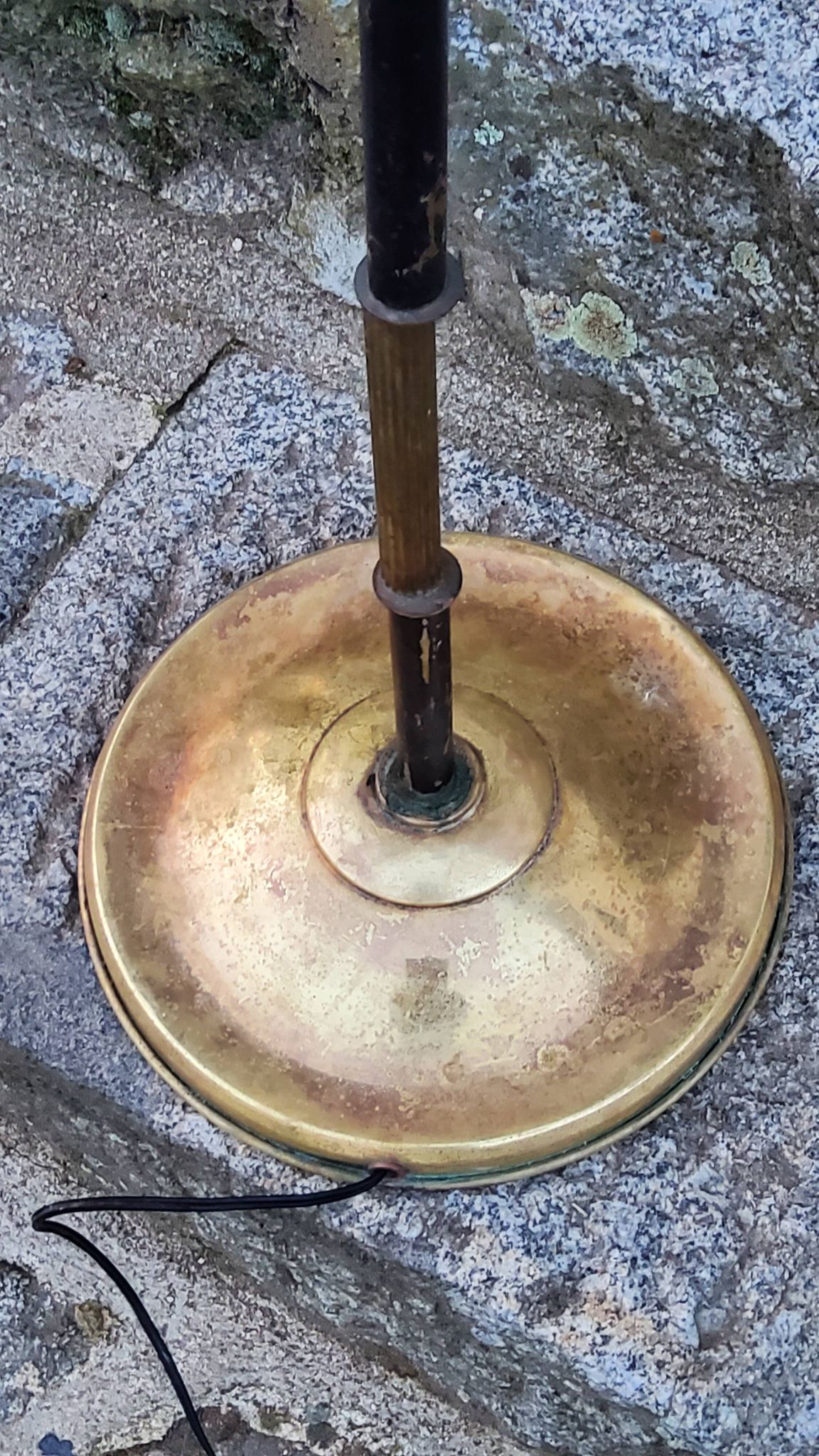 1950s floor lamp in brass with double gold and bronze patina