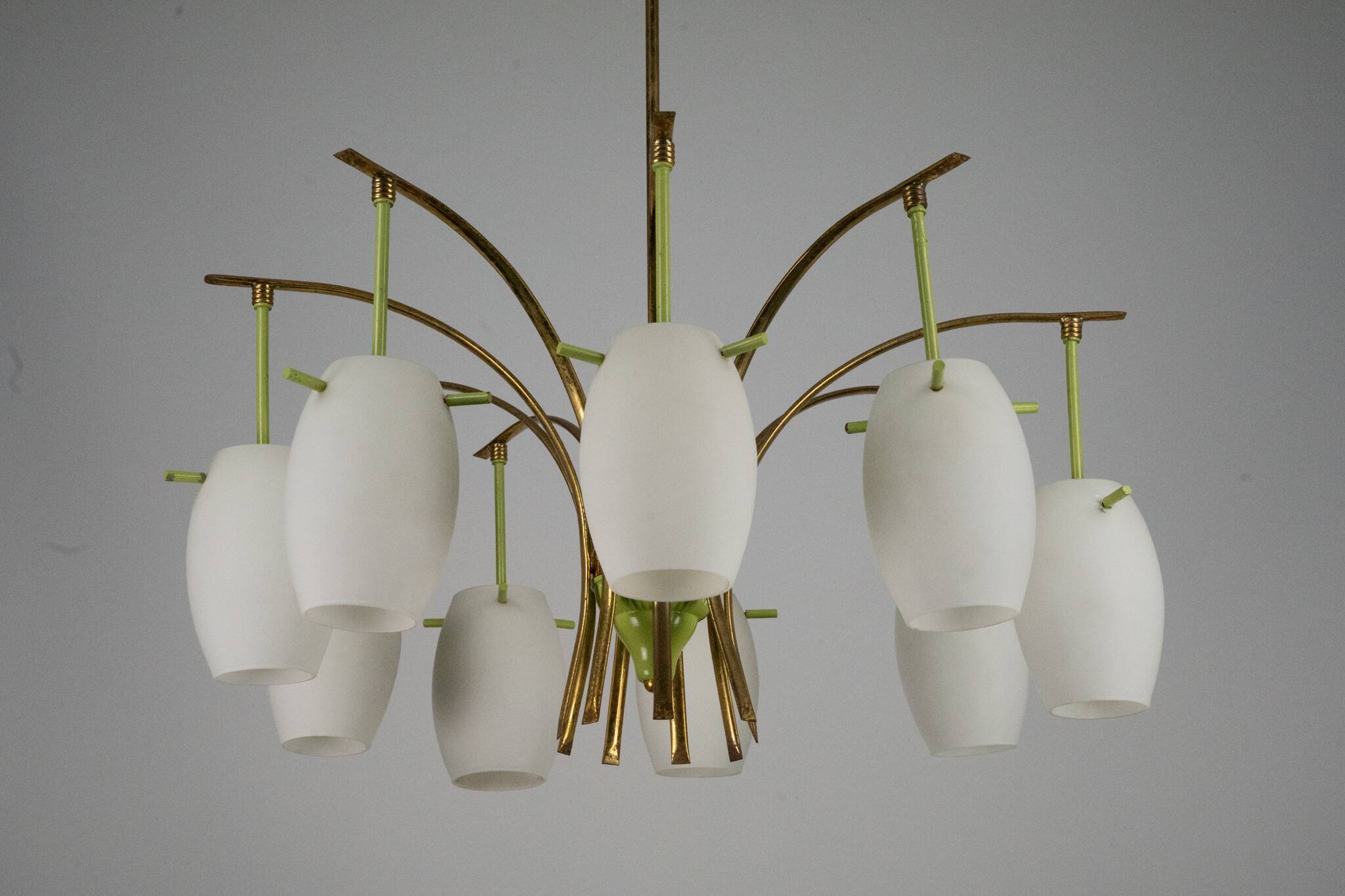 Midcentury 9-Arm Brass Chandelier with  Lacquer & Opaline Glass. Italy 1950