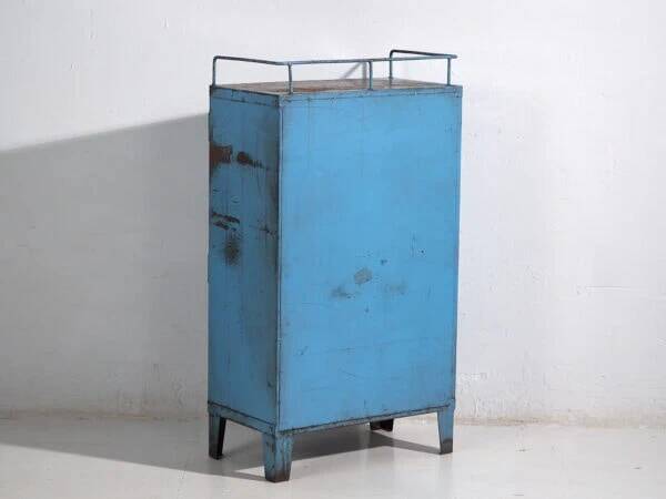 Armoire vintage de style industriel avec patine bleue (c.1950)