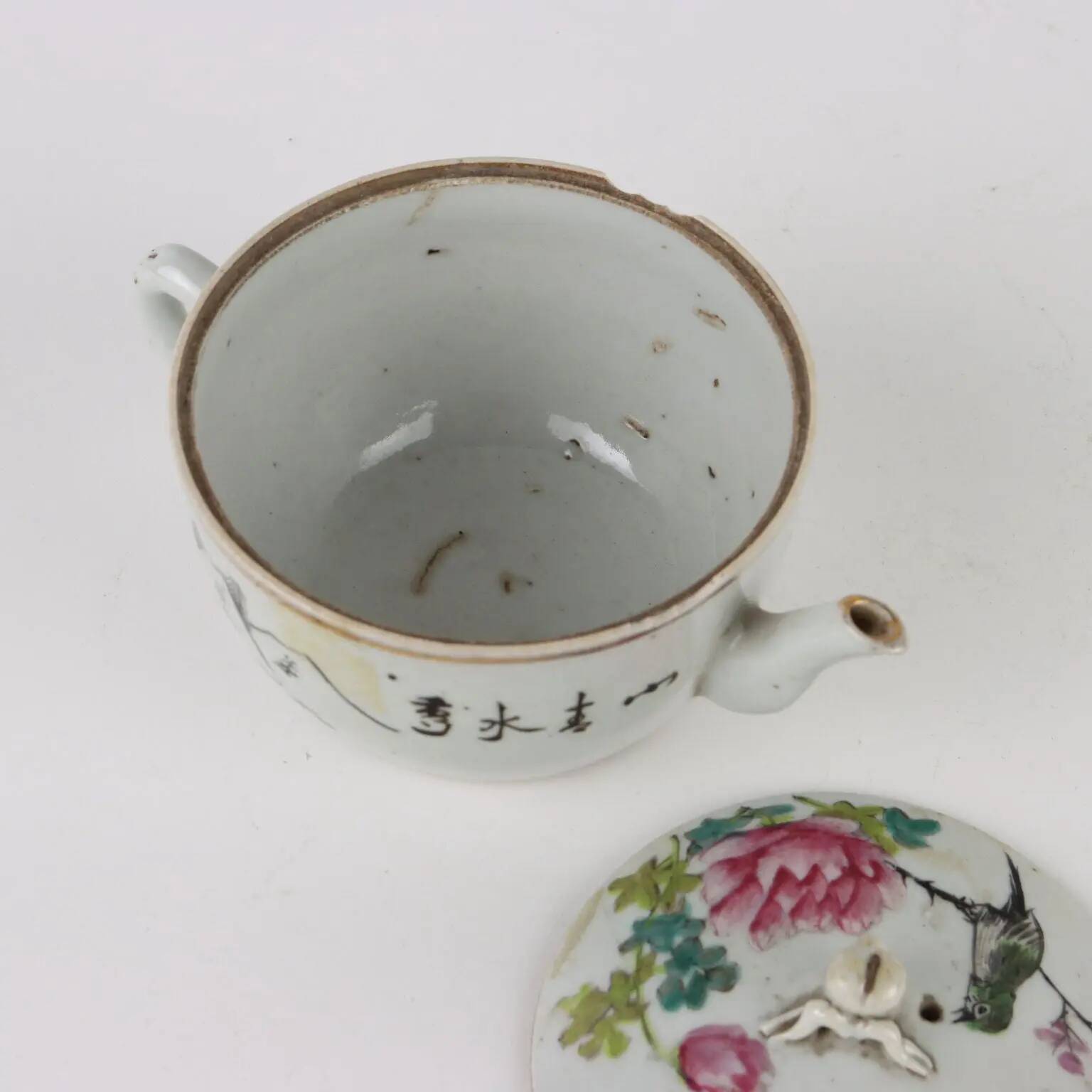 Porcelain teapot China 19th Century
