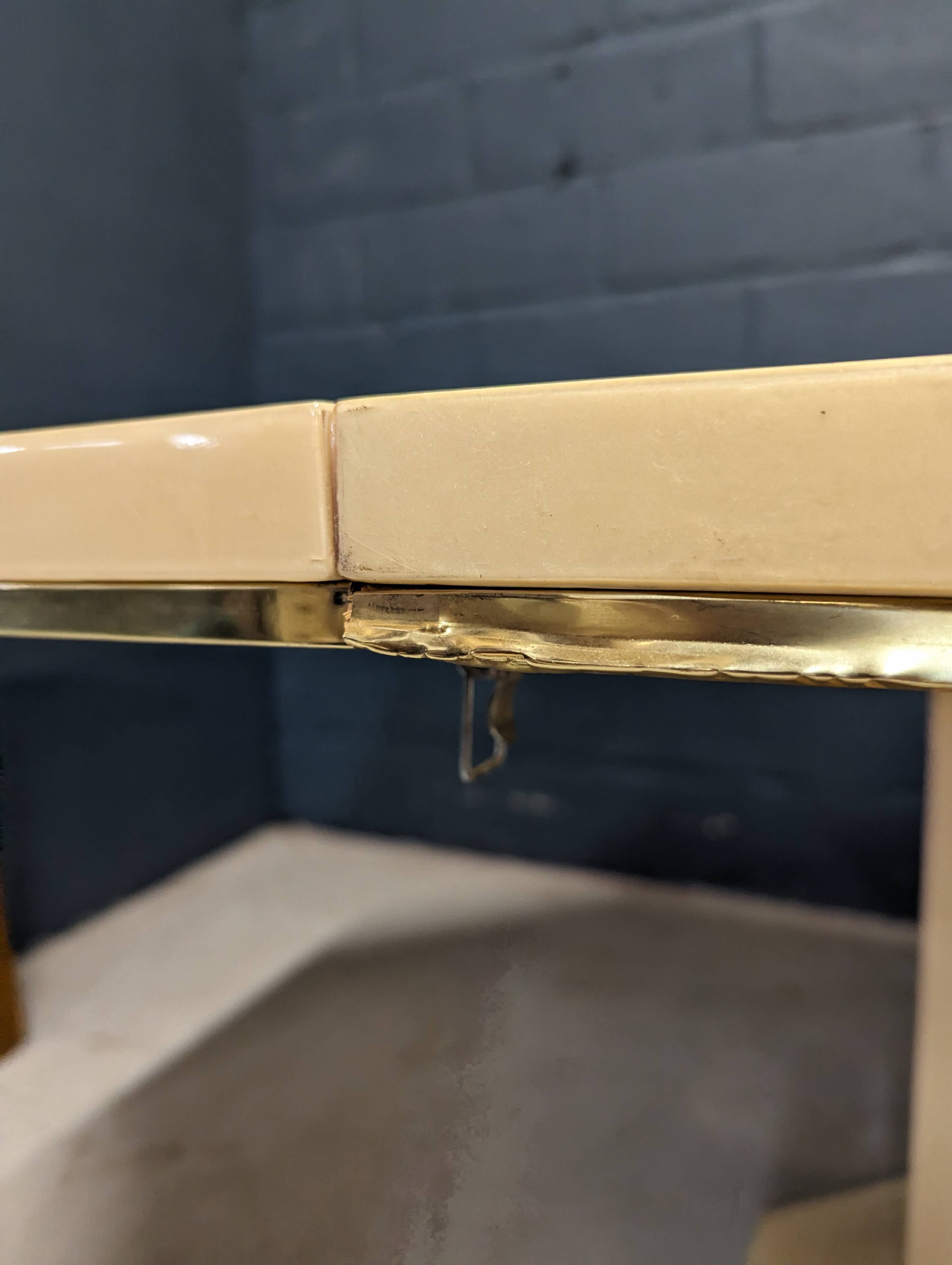 Table laquée blanc Eric Maville