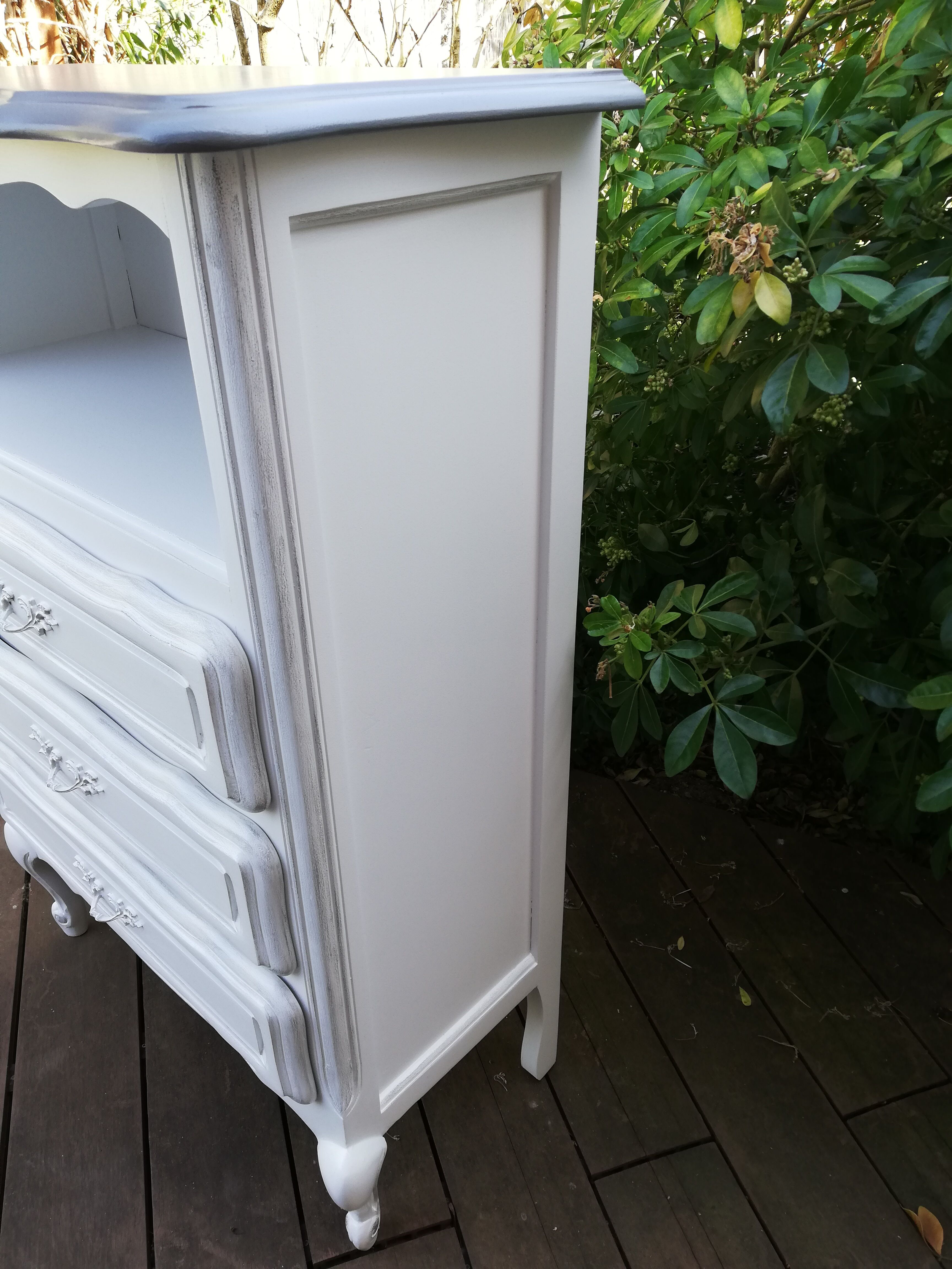 Small cabinet with drawers