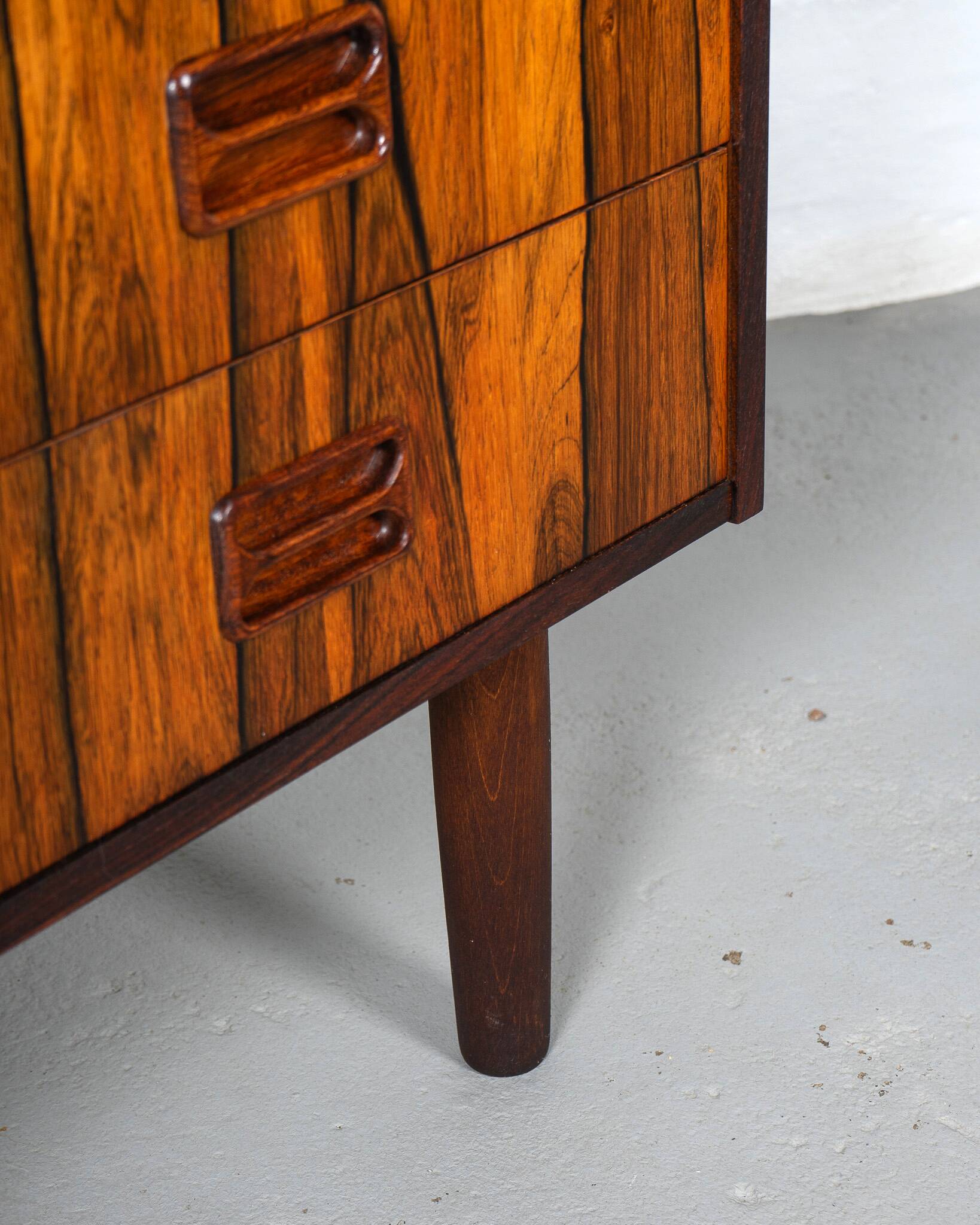 Commode danoise du milieu du siècle en bois de rose