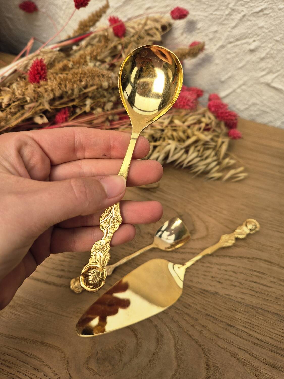 Golden service set