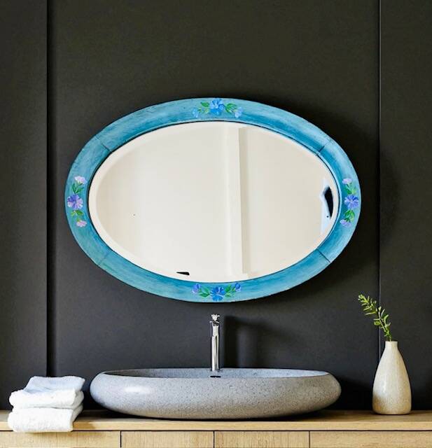 Miroir ancien biseauté oval XIX ème peint