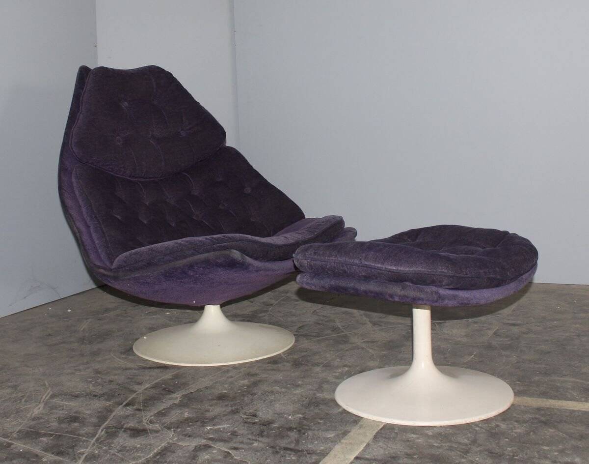 Armchair and ottoman model F585 in purple by Geoffrey D. Harcourt for Artifort, 1960s.