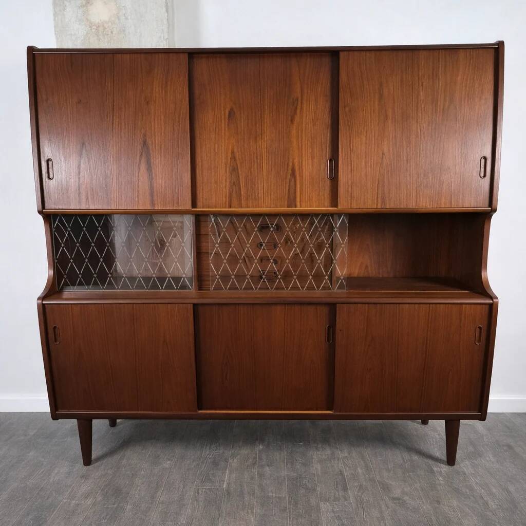 Double enfilade bar in teak by Poul M. Jessen for PMJ Viby, Denmark, 1950.