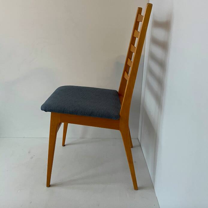 Chaise vintage bois clair Benze Sitzmobel