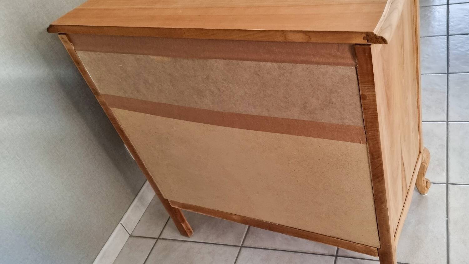 Cane furniture in the Louis XV style