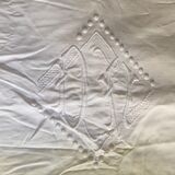 Drap ancien brodé Monogramme losange DV