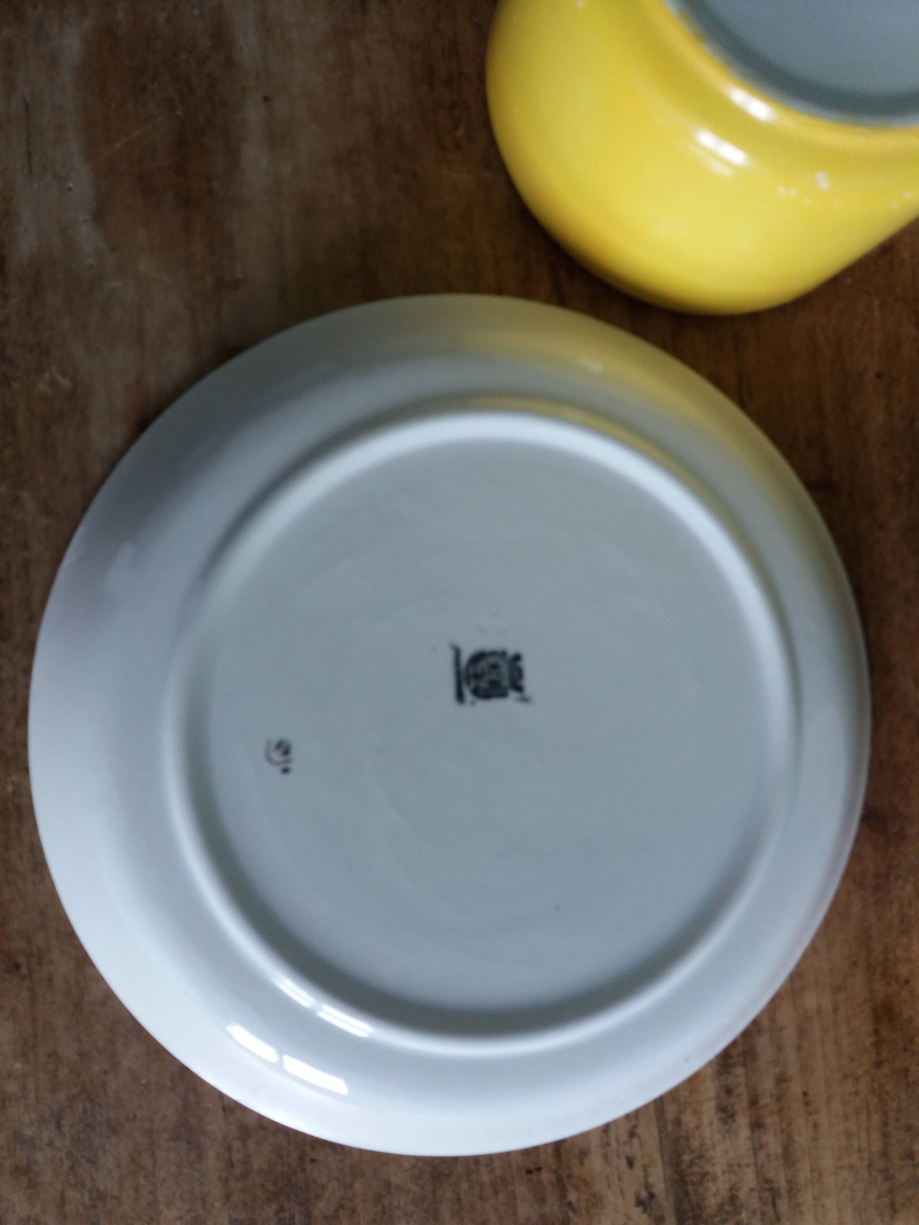Tasses et soucoupe Saint Amand céramique jaune